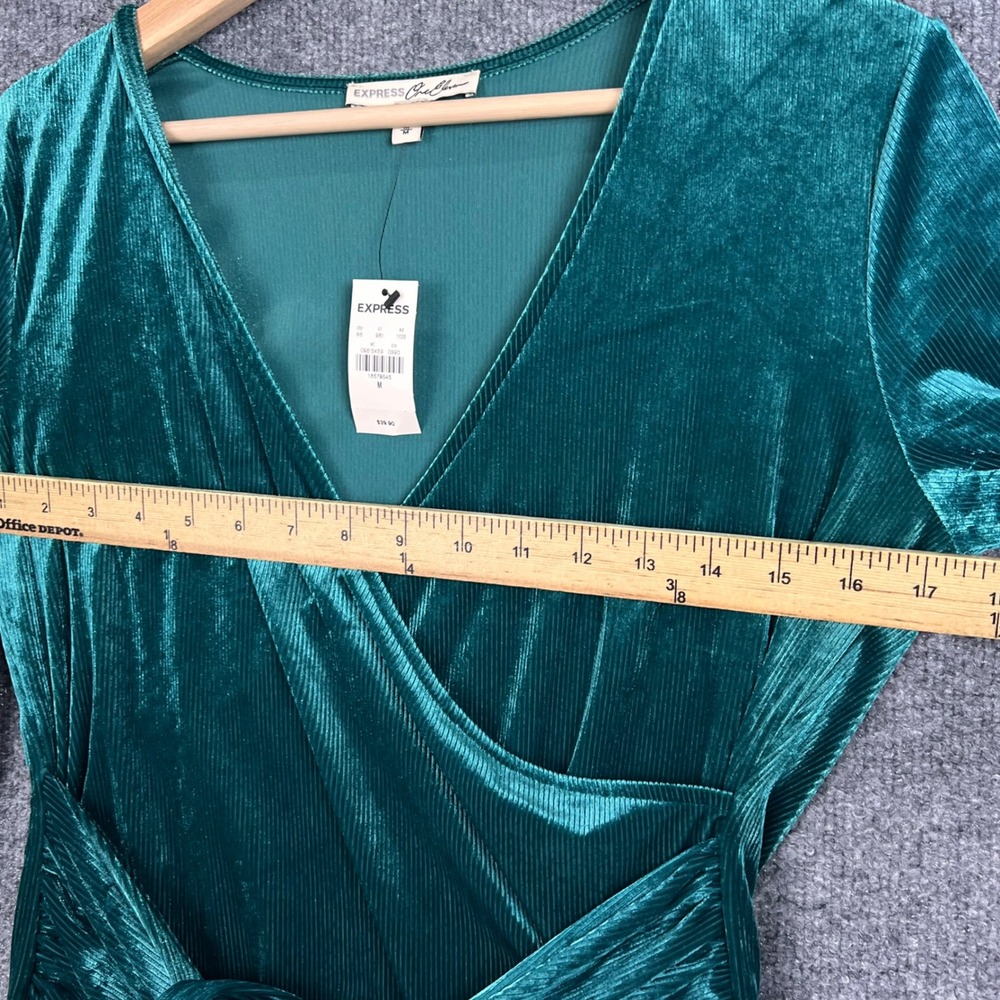 NEW Express Wrap Top Womens Medium Green NWT Ribbed Velvet 3/4 Sleeve - Picture 4 of 9